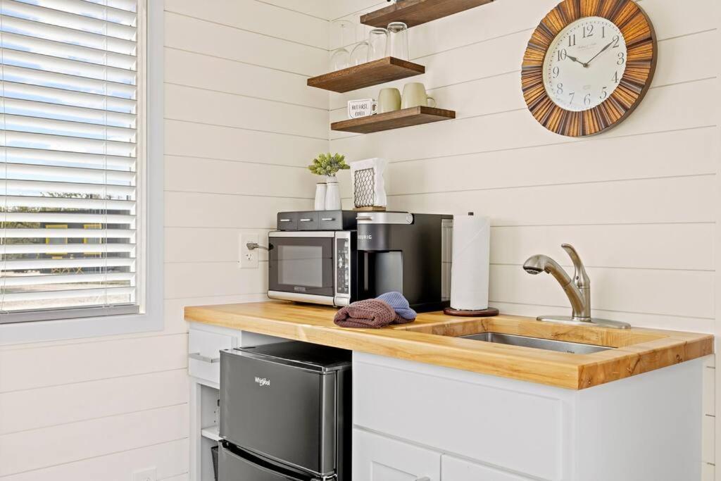 New The Sunset Luxury Container Home Fredericksburg Esterno foto