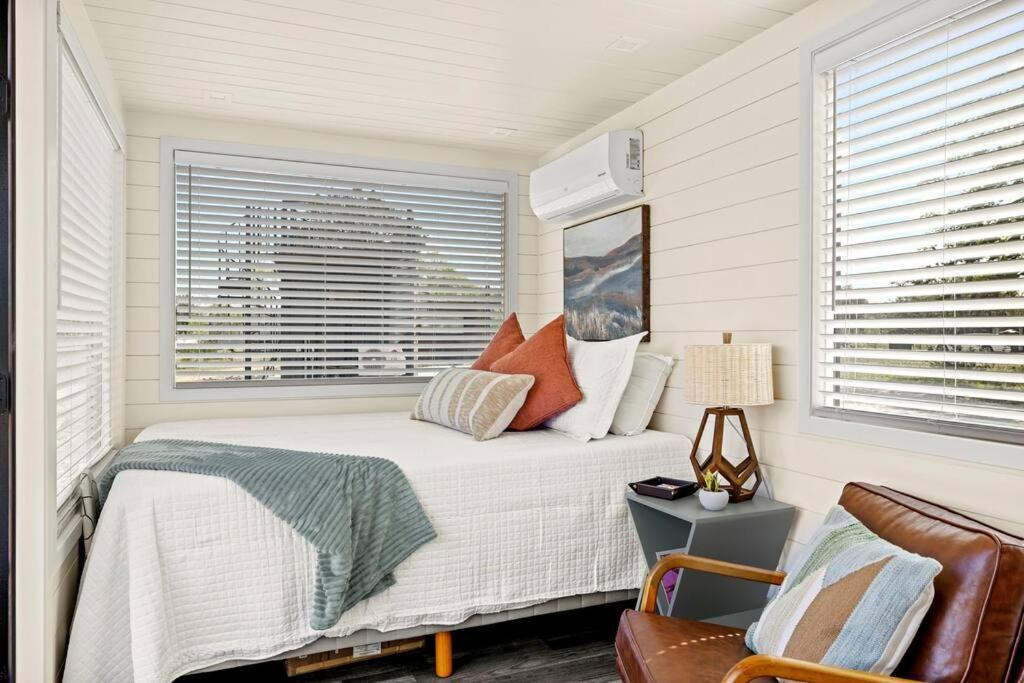 New The Sunset Luxury Container Home Fredericksburg Esterno foto